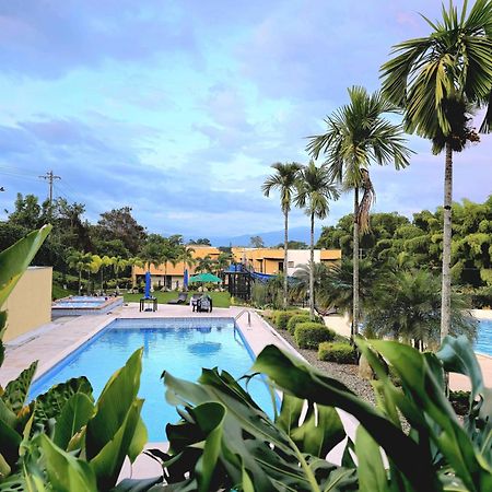 Apartamento Privado Vacacional A 5M Del Aeropuerto, 20 Minutos Del Parque Del Cafe Y Centro De Armenia Con 4 Piscinas, 3 Jacuzzi, Sauna By Molca Xperiences 2H Ngoại thất bức ảnh