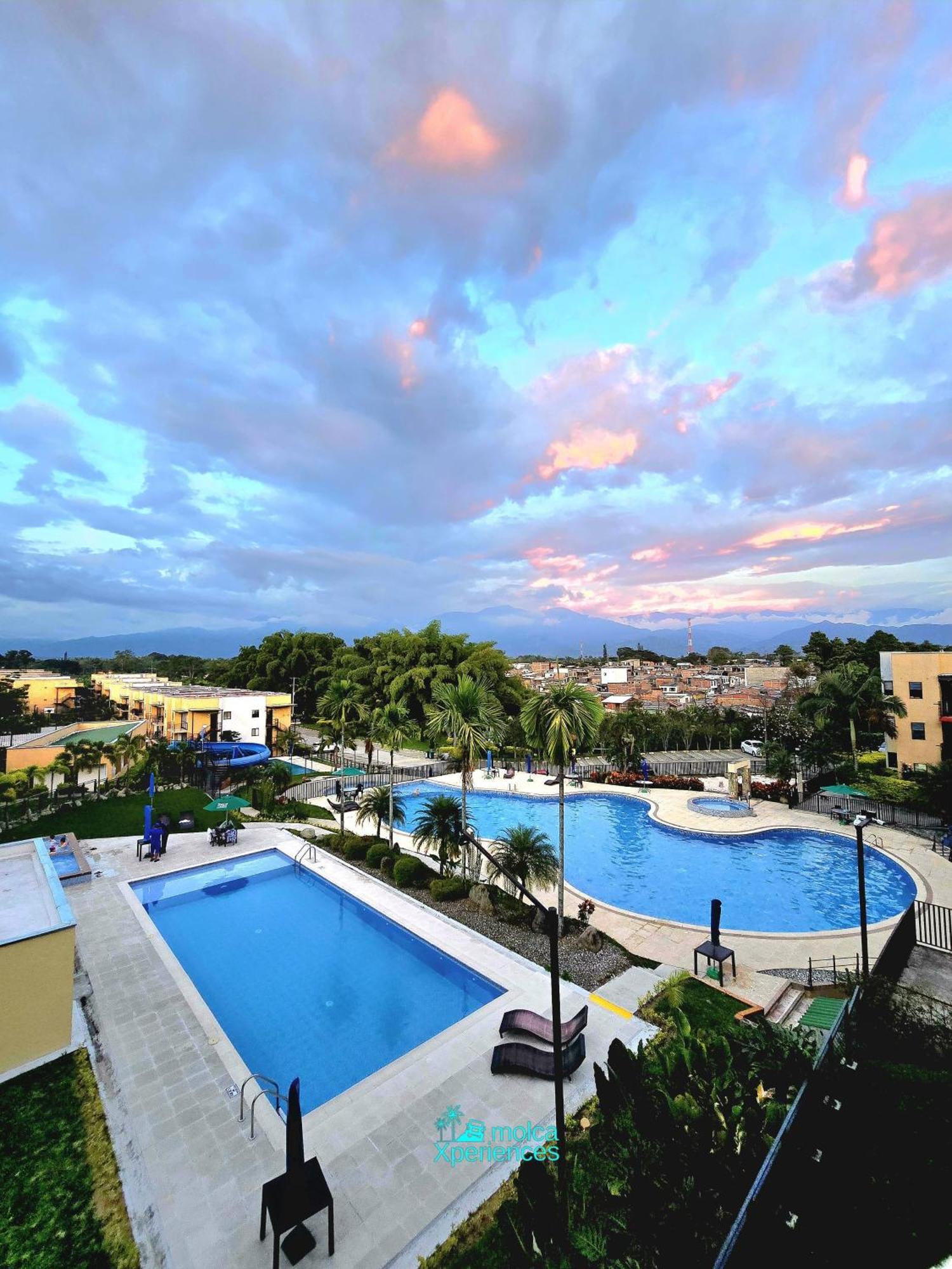 Apartamento Privado Vacacional A 5M Del Aeropuerto, 20 Minutos Del Parque Del Cafe Y Centro De Armenia Con 4 Piscinas, 3 Jacuzzi, Sauna By Molca Xperiences 2H Ngoại thất bức ảnh