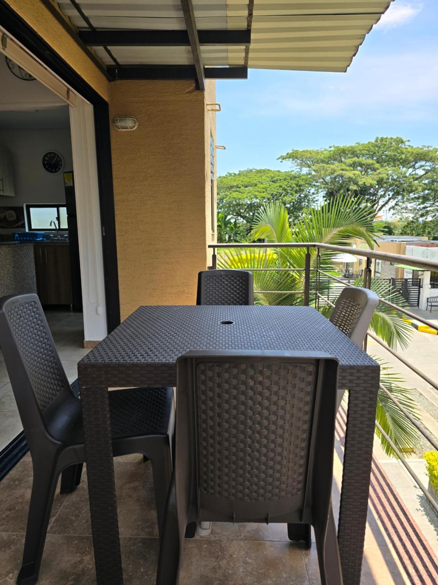 Apartamento Privado Vacacional A 5M Del Aeropuerto, 20 Minutos Del Parque Del Cafe Y Centro De Armenia Con 4 Piscinas, 3 Jacuzzi, Sauna By Molca Xperiences 2H Ngoại thất bức ảnh